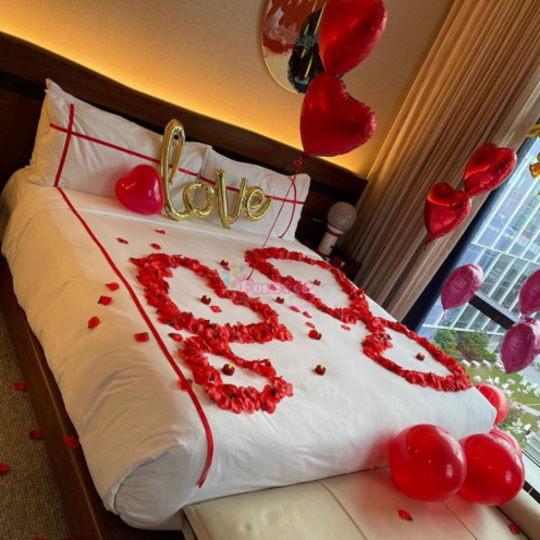 Beautiful Anniversary Surprise Decor